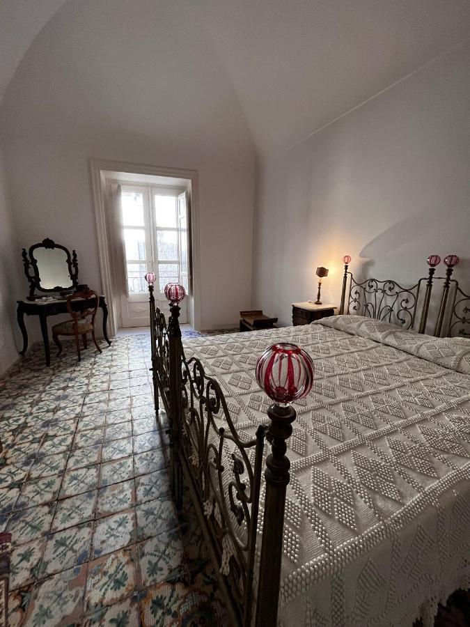 Bed and Breakfast Palazzo Triolo - Dimora Di Charme Corleone Exterior foto